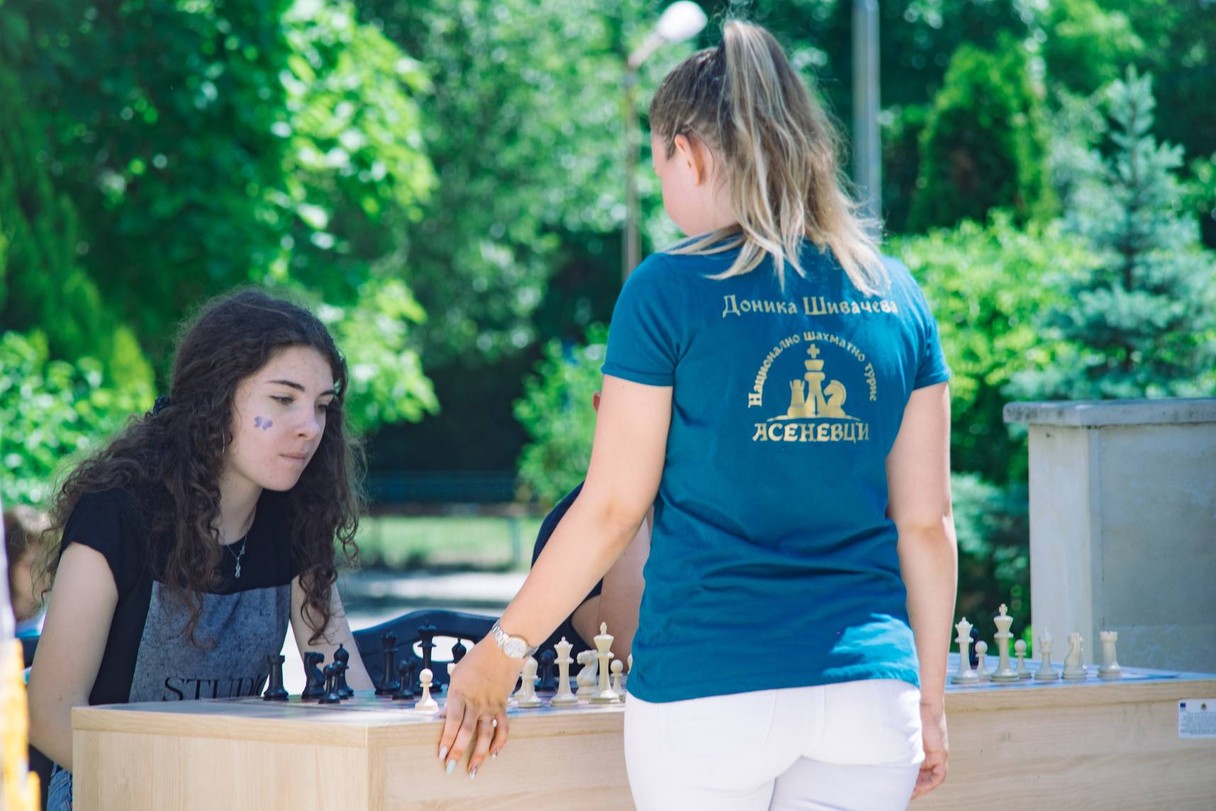  Доника Шивачева 